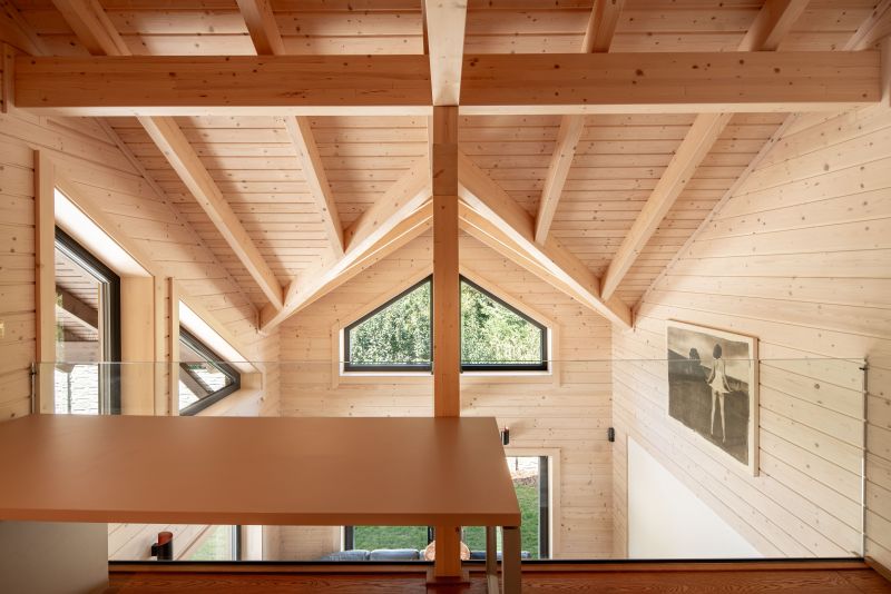 Moderní roubenka na Olomoucku WOOD-LIFE Moderní roubenka na Olomoucku WOOD-LIFE